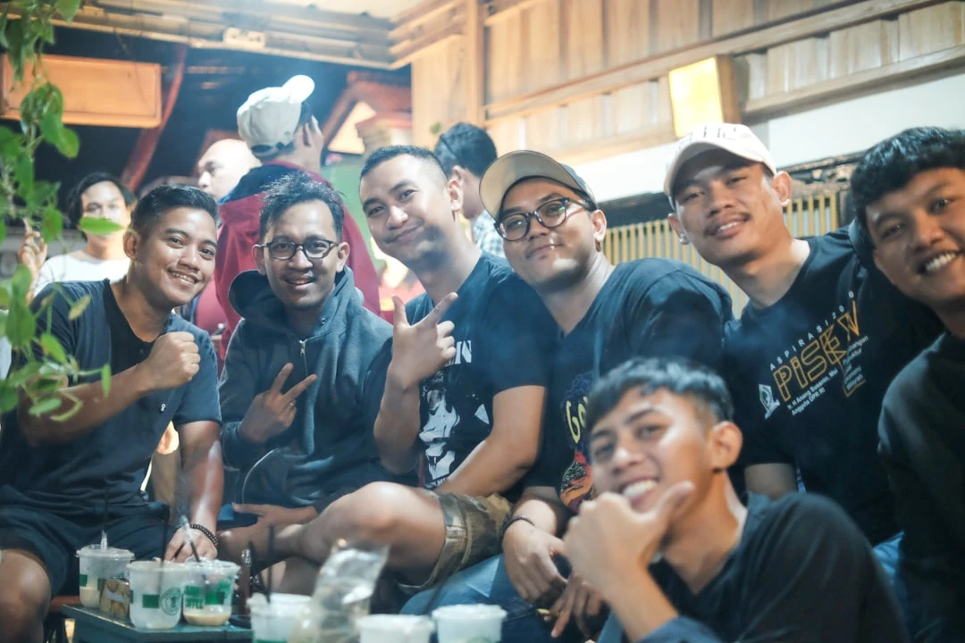 Đội bóng V-League ăn mừng chiến thắng