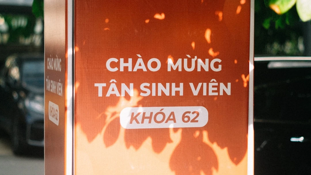 Ứng dụng nhóm điểm C1 trong mô hình phân tử